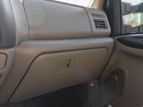 Used 2005 Ford Excursion Eddie Bauer image 27