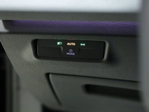 New 2026 Volkswagen Tiguan SE R-Line FWD image 25