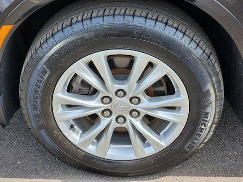 Used 2022 Cadillac XT5 Luxury w/ LPO, Floor Liner Package FWD image 18