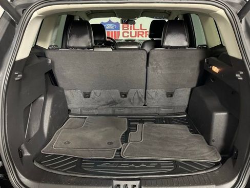 Used 2017 Ford Escape SE w/ Equipment Group 201A image 11