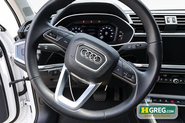 Used 2024 Audi Q3 2.0T Premium AWD/4WD image 11