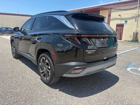 Used 2025 Hyundai Tucson Limited AWD/4WD image 5