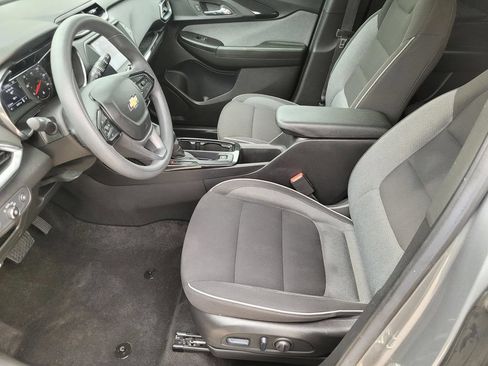 Used 2023 Chevrolet TrailBlazer LT FWD image 3