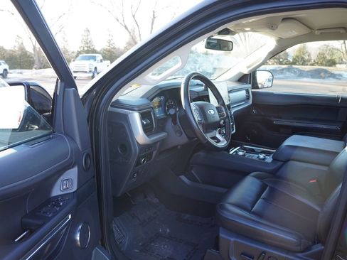 Certified 2024 Ford Expedition XLT image 15