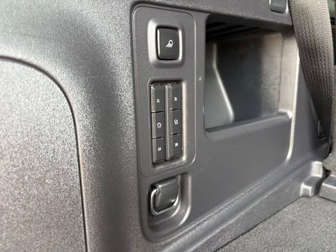 Used 2025 Lincoln Navigator Reserve image 40