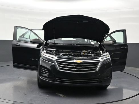 Used 2024 Chevrolet Equinox LS FWD image 40