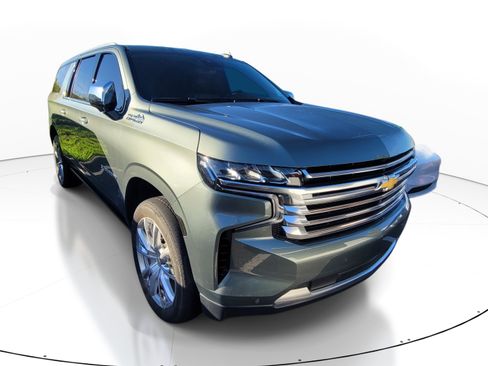 Used 2024 Chevrolet Suburban High Country AWD/4WD image 1