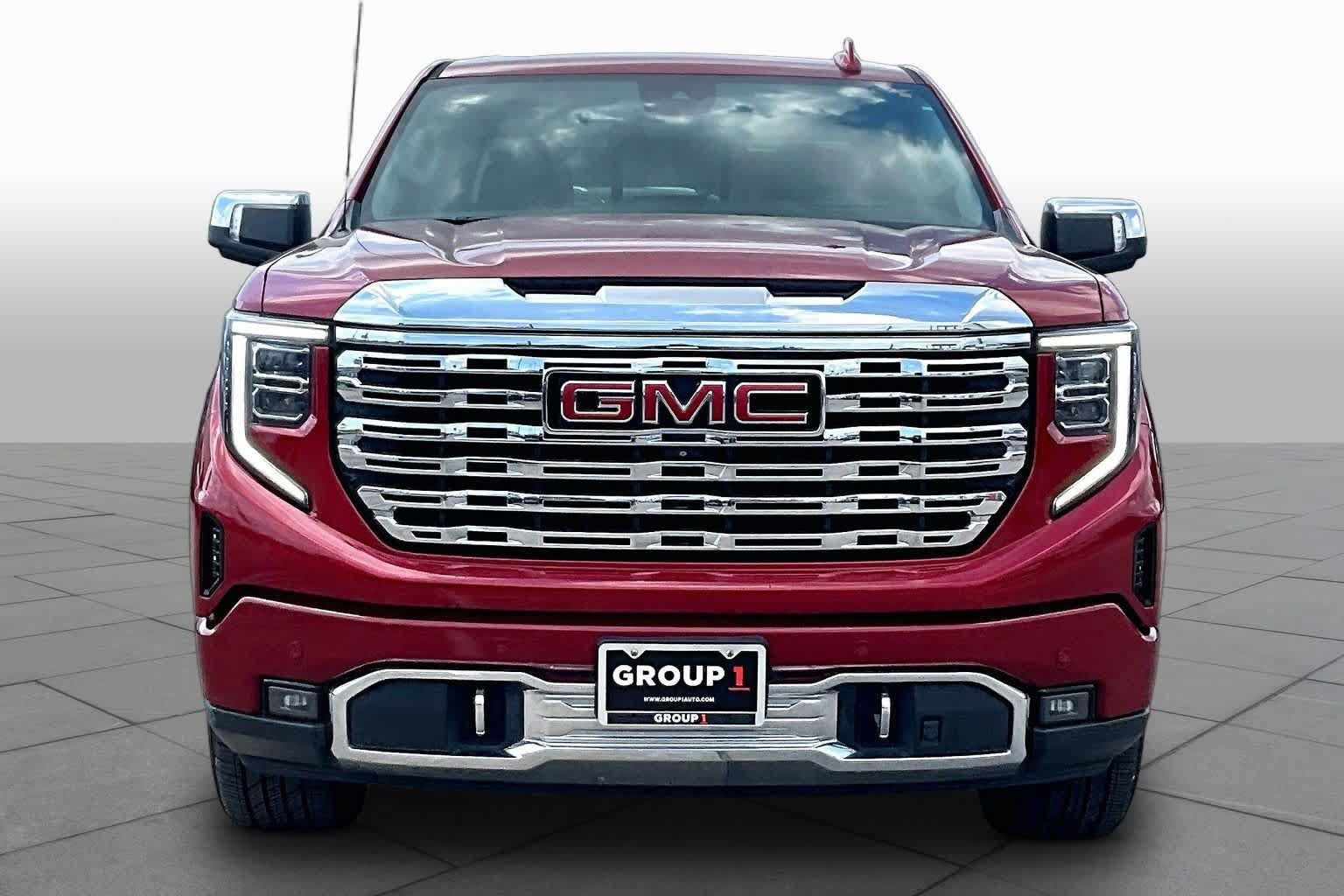Used 2023 GMC Sierra 1500 Denali w/ Denali Reserve Package AWD/4WD image 4