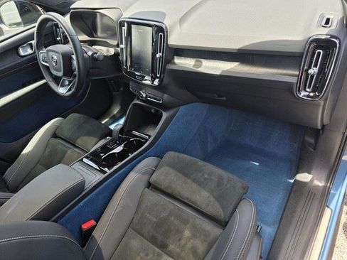 Used 2022 Volvo C40 P8 Recharge Ultimate image 35