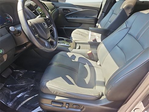 Certified 2022 Honda Pilot TrailSport image 32