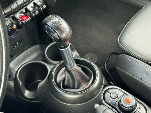 Used 2019 MINI Cooper S image 24