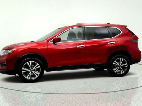 Used 2019 Nissan Rogue SV w/ Sun & Sound Touring Package AWD/4WD image 8