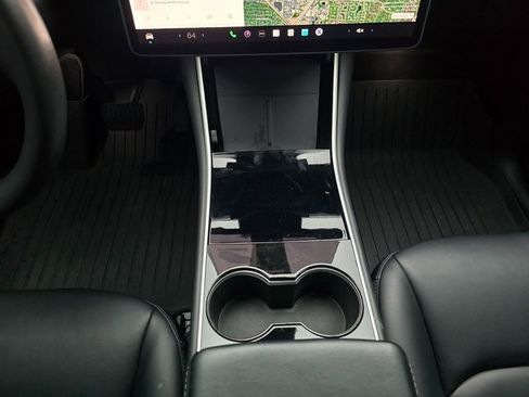 Used 2020 Tesla Model Y Long Range image 21