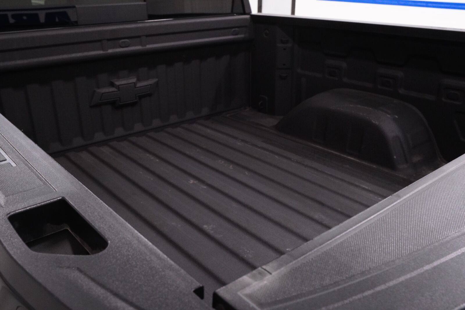 Used 2024 Chevrolet Silverado 1500 LTZ w/ Technology Package RWD image 34