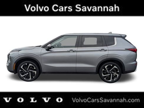 Used 2024 Mitsubishi Outlander SE image 9