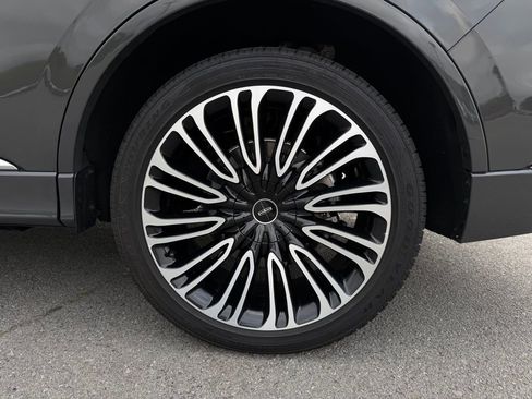 Used 2023 Lincoln Aviator Black Label w/ Dynamic Handling Package AWD/4WD image 30