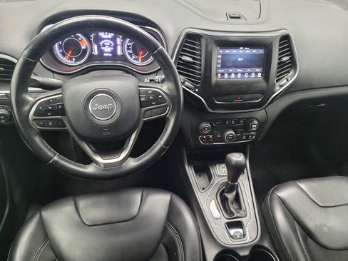 Used 2019 Jeep Cherokee Latitude Plus image 22