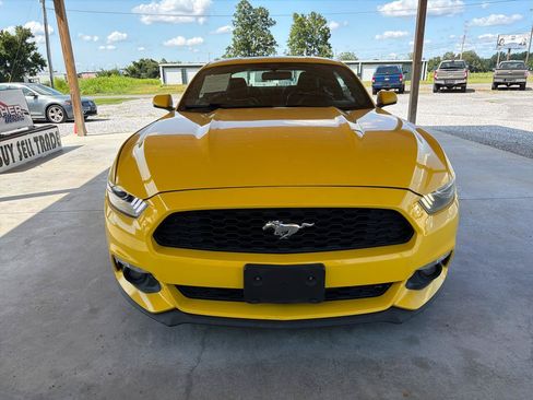 Used 2015 Ford Mustang Premium RWD image 9