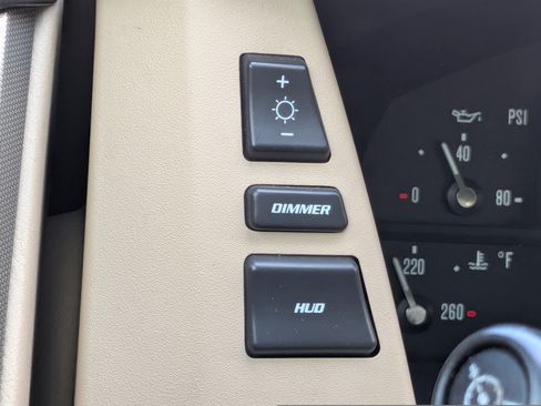Used 2007 Cadillac XLR RWD image 22