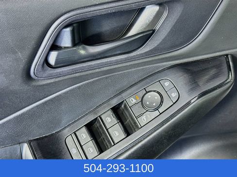 Used 2024 Nissan Rogue S AWD/4WD image 19