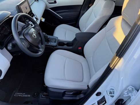 New 2026 Toyota Corolla Cross L image 11
