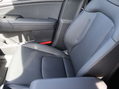 New 2026 Kia Sportage EX image 25