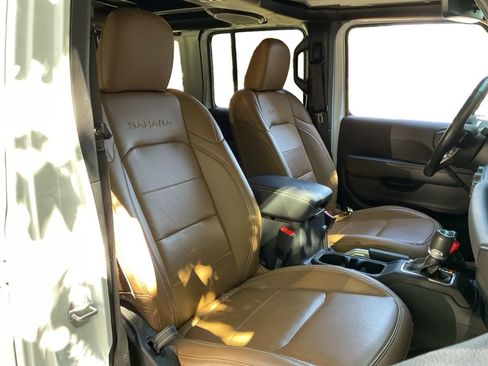 Used 2021 Jeep Wrangler Unlimited Sahara AWD/4WD image 29
