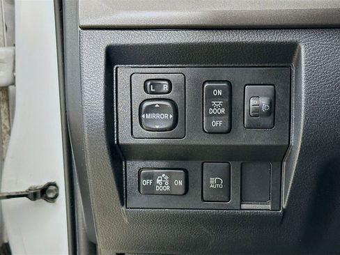 Used 2021 Toyota Tundra SR5 image 12