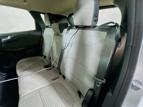 Used 2020 Ford Escape SE image 22