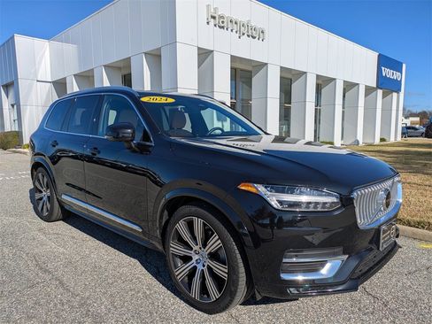 Certified 2024 Volvo XC90 B6 Ultimate w/ Lounge Package image 2