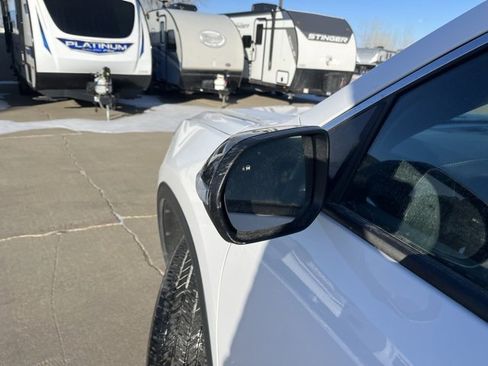 Used 2025 GMC Acadia Elevation image 17