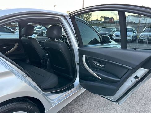 Used 2014 BMW 320i Sedan RWD image 30
