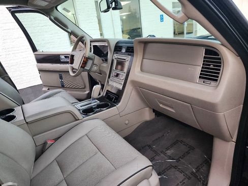 Used 2007 Lincoln Navigator Ultimate image 15