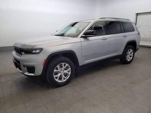 Used 2021 Jeep Grand Cherokee L Limited image 2