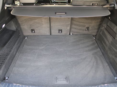 Certified 2025 Porsche Cayenne image 33