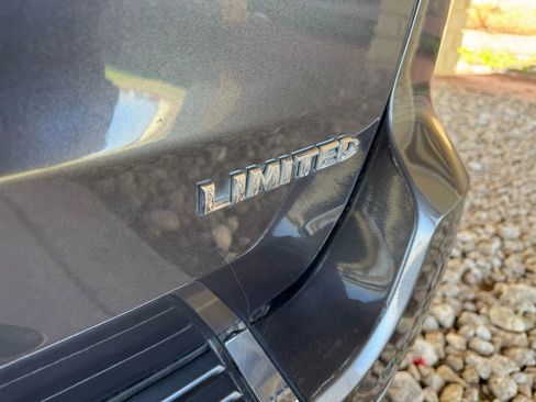 Used 2019 Jeep Grand Cherokee Limited image 23