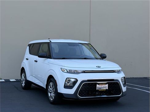 Used 2021 Kia Soul LX image 42