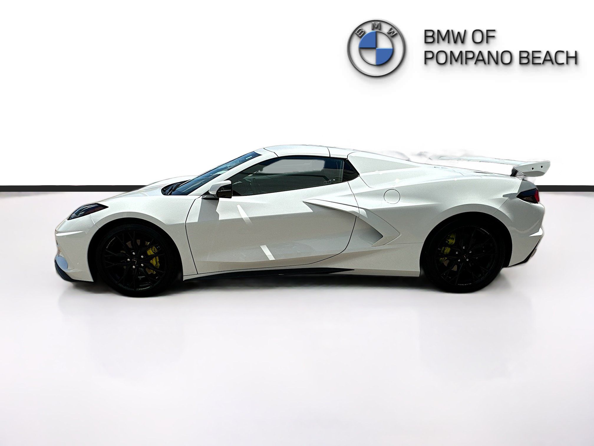 Used 2023 Chevrolet Corvette Stingray Convertible w/ 1LT RWD image 4