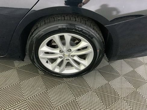 Used 2017 Chevrolet Malibu LT image 42