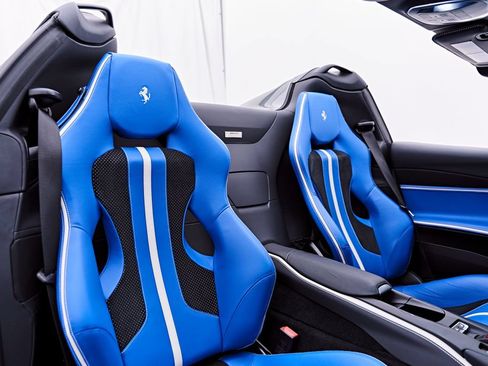 Used 2023 Ferrari 812 GTS RWD image 75