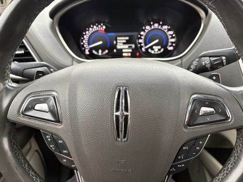 Used 2018 Lincoln MKX Reserve w/ Lincoln MKX Climate Package image 33