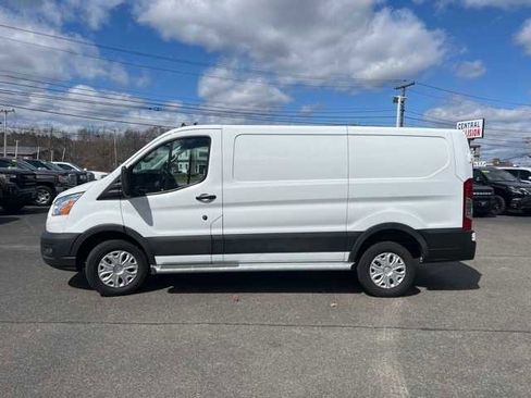 Used 2024 Ford Transit 250 Low Roof w/ Exterior Upgrade Package RWD image 4