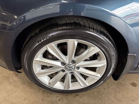 Used 2013 Volkswagen Golf TDI FWD image 18