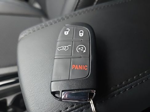 New 2026 Jeep Compass Latitude image 97