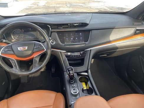 Used 2022 Cadillac XT5 Premium Luxury image 3