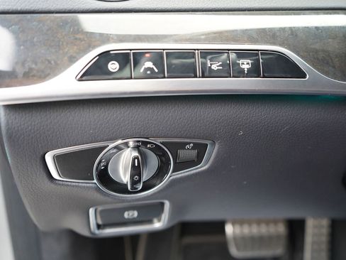 Used 2018 Mercedes-Benz S 560 Sedan image 14