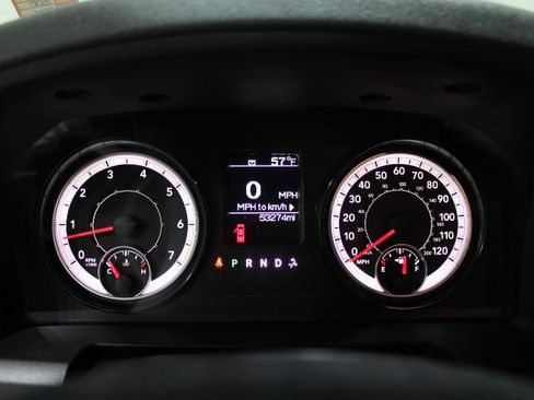 Used 2018 RAM 1500 Express image 36