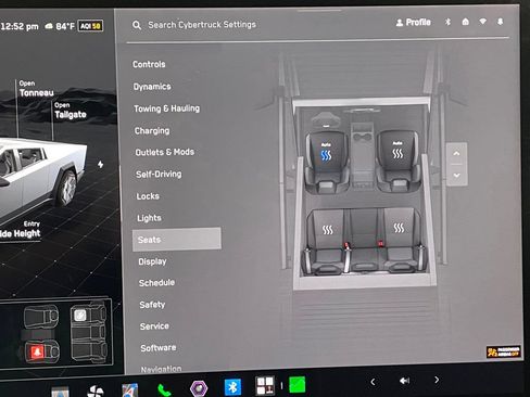 Used 2024 Tesla Cybertruck AWD Crew Cab image 32