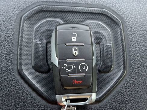 Used 2022 RAM 1500 Laramie AWD/4WD image 31
