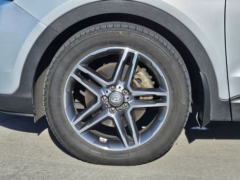 Used 2018 Hyundai Santa Fe SE w/ SE Ultimate Tech Package 03 image 9